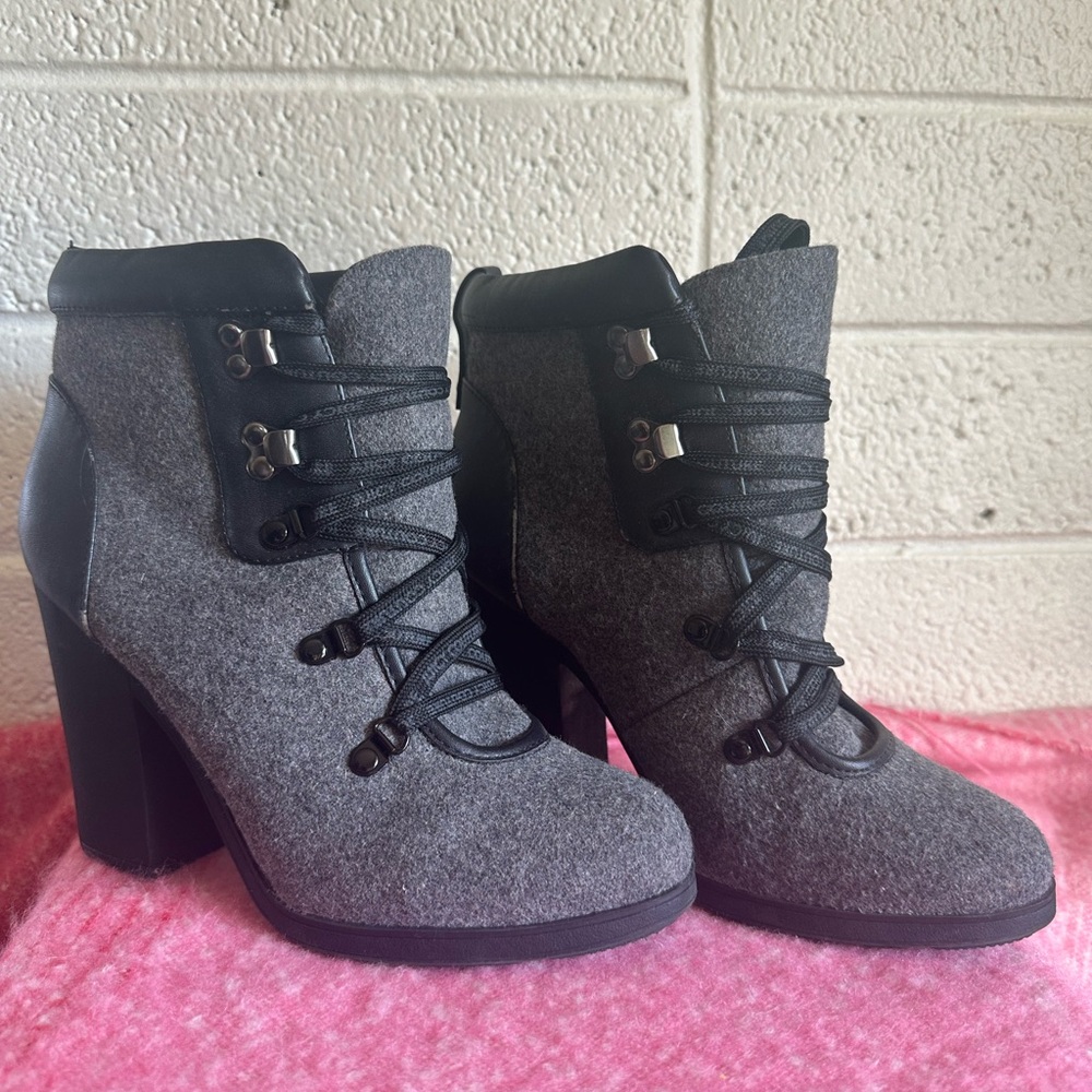 Juicy Couture Kaspar Wool Heeled Lace Up Women's Ankle Boots Size 9